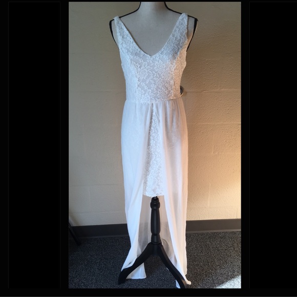 White high low dress with long sheer over skirt - Picture 1 of 3